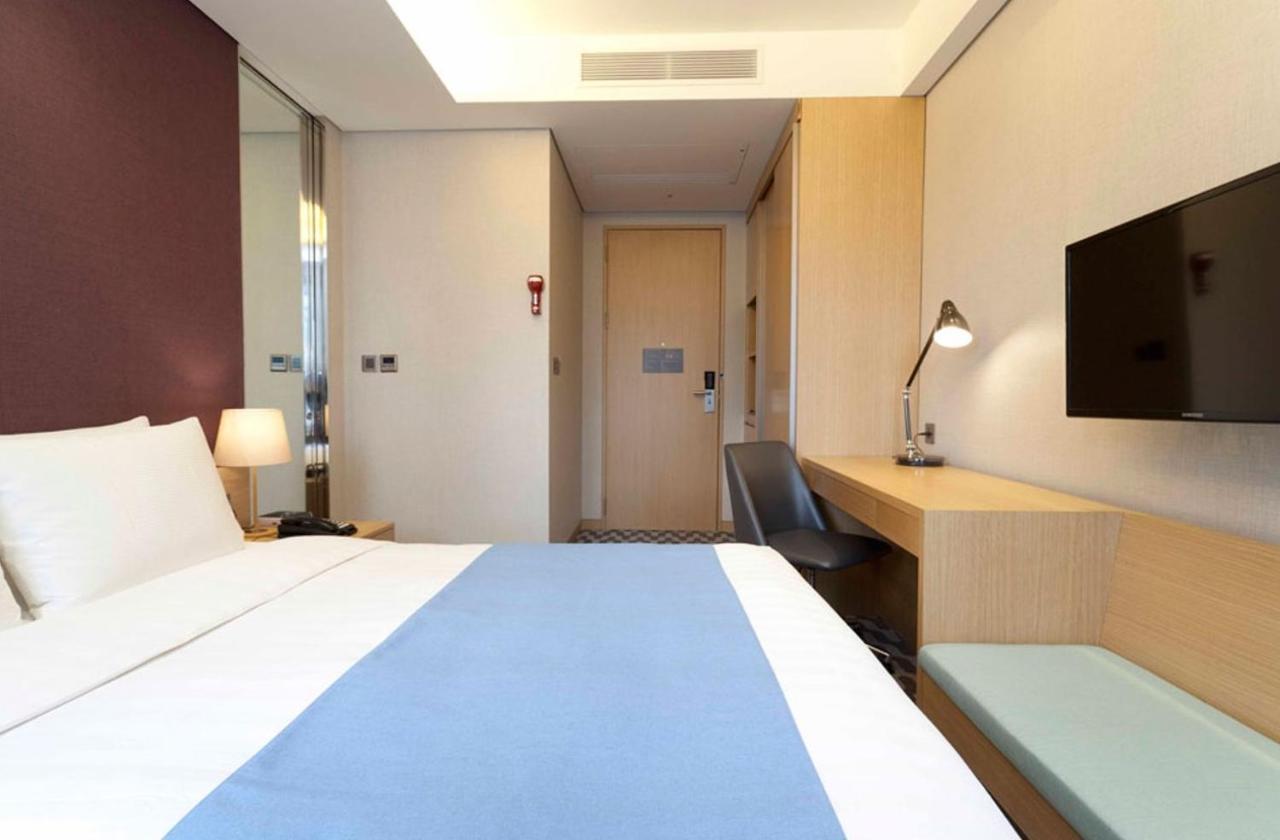 Days Hotel By Wyndham Seoul Myeongdong Exterior foto
