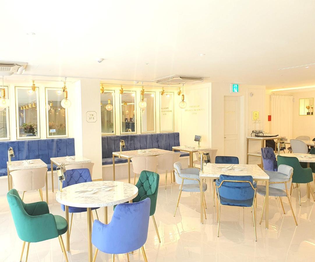 Days Hotel By Wyndham Seoul Myeongdong Exterior foto