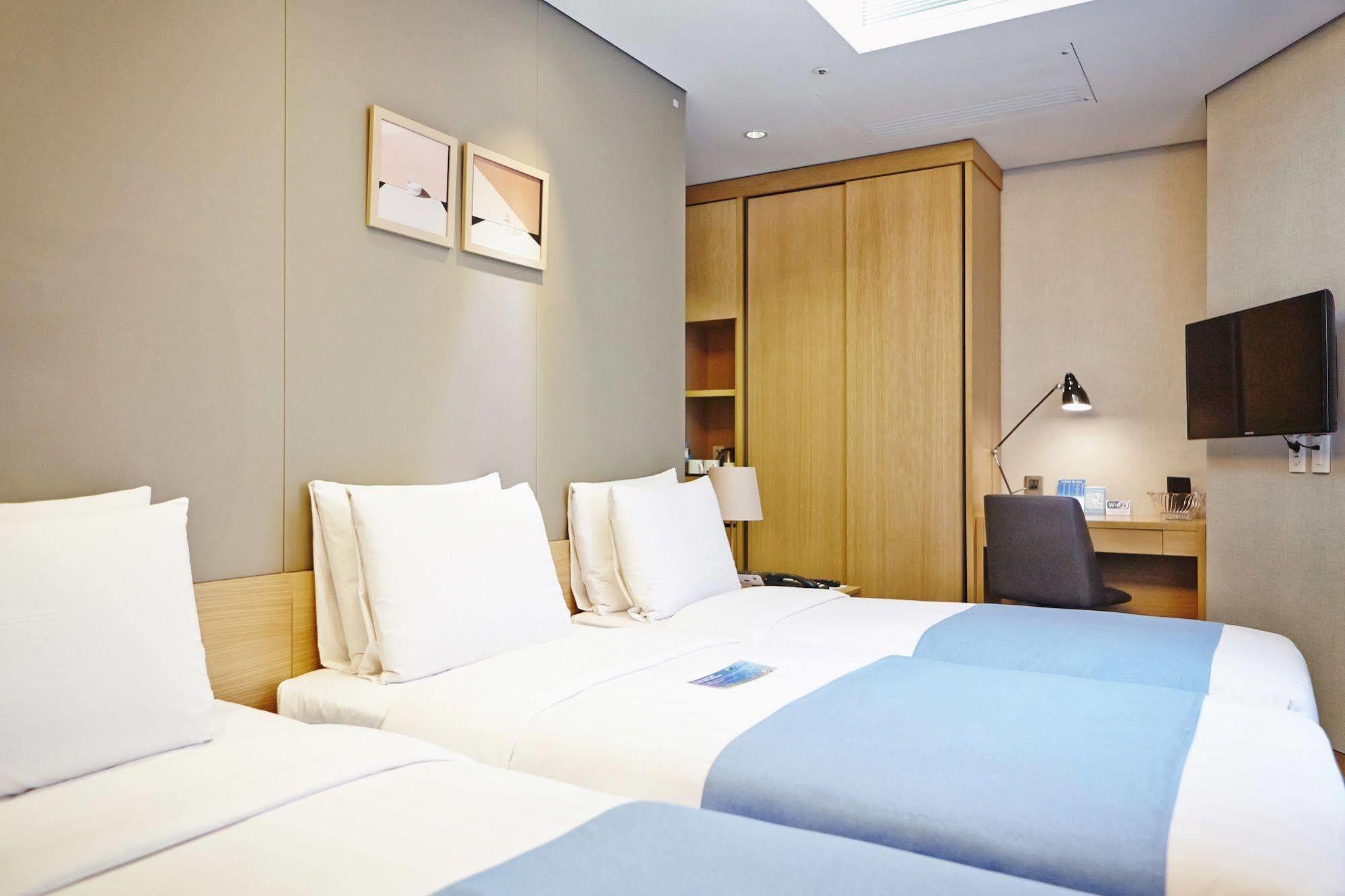 Days Hotel By Wyndham Seoul Myeongdong Exterior foto