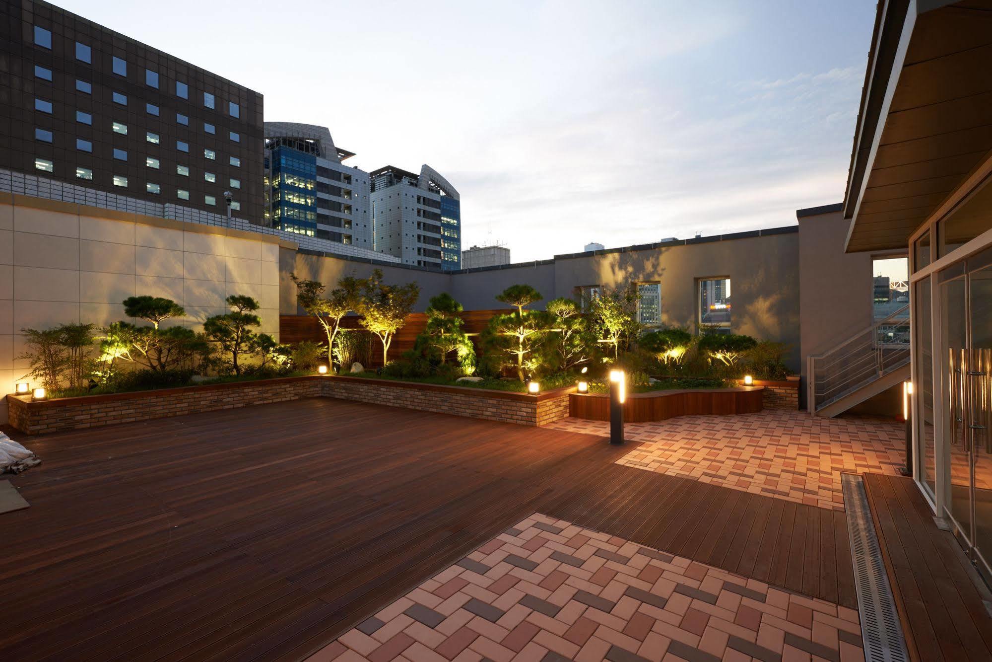 Days Hotel By Wyndham Seoul Myeongdong Exterior foto
