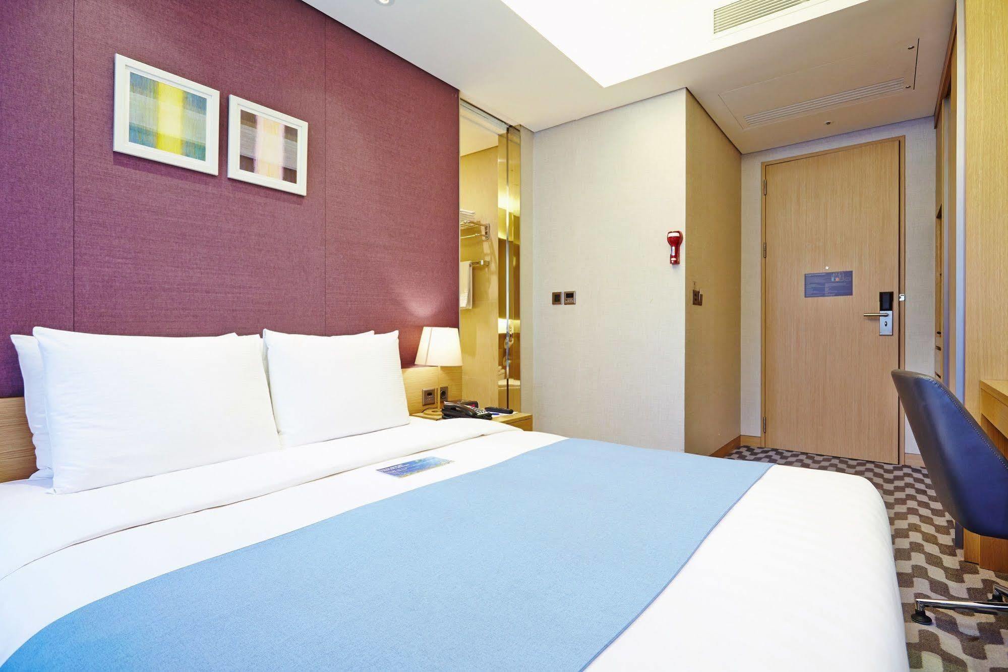 Days Hotel By Wyndham Seoul Myeongdong Exterior foto