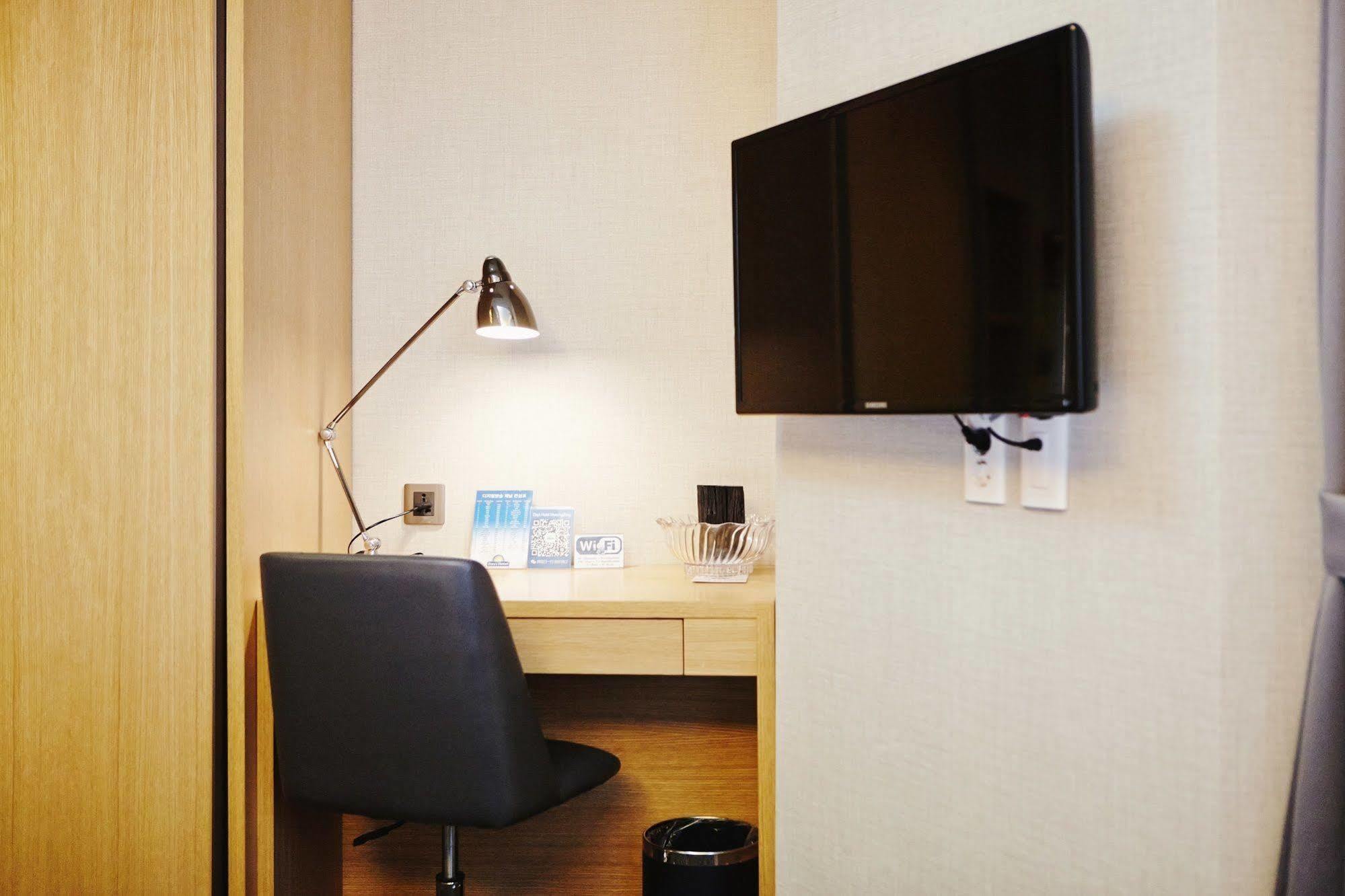 Days Hotel By Wyndham Seoul Myeongdong Exterior foto